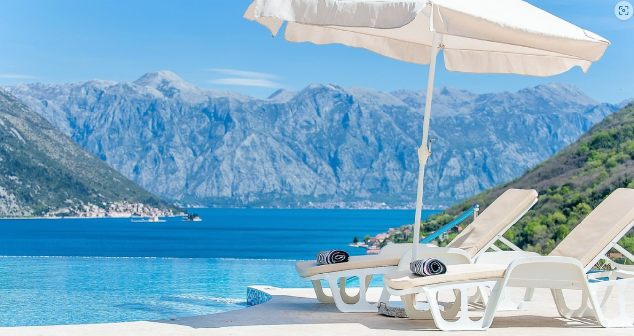 Flat in Morinj, Montenegro, 54 m² - picture 2