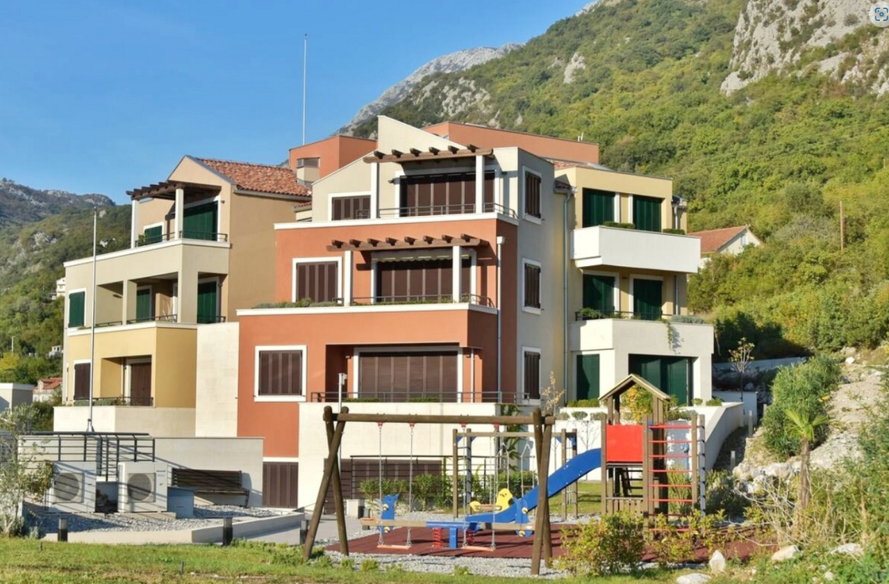 Flat in Morinj, Montenegro, 54 m² - picture 4