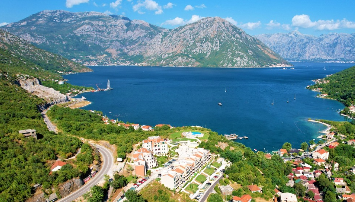 Flat in Morinj, Montenegro, 54 m² - picture 9