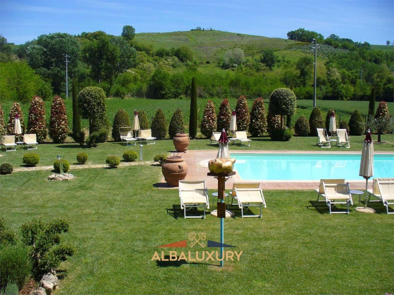 Villa in San Gimignano, Italy, 800 m² - picture 4