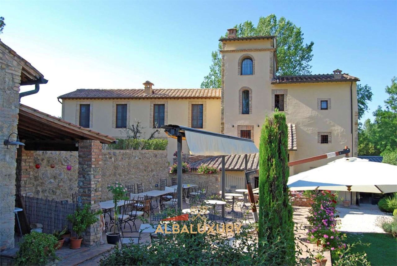 Villa in San Gimignano, Italy, 800 m² - picture 10
