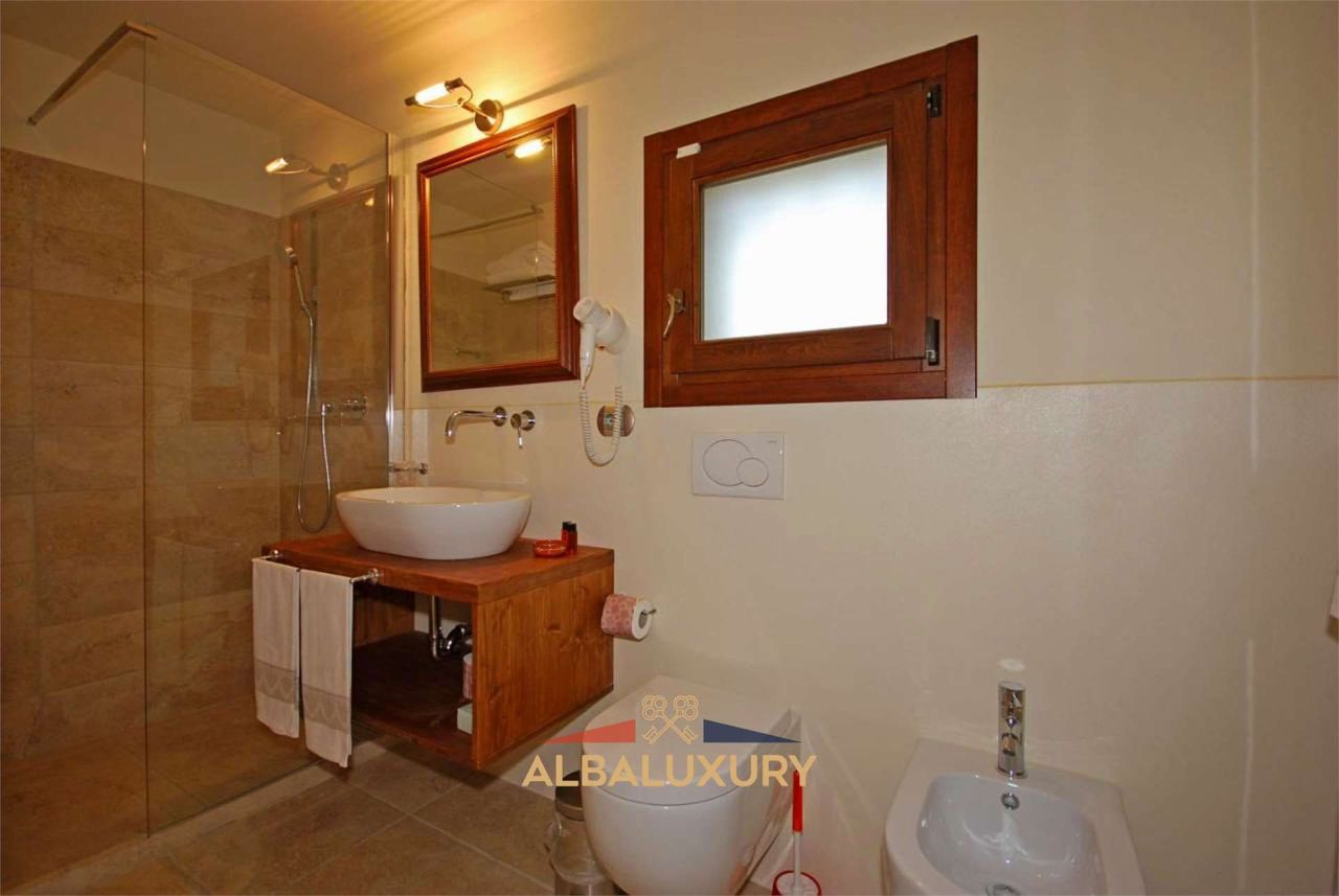 Villa in San Gimignano, Italy, 800 m² - picture 12