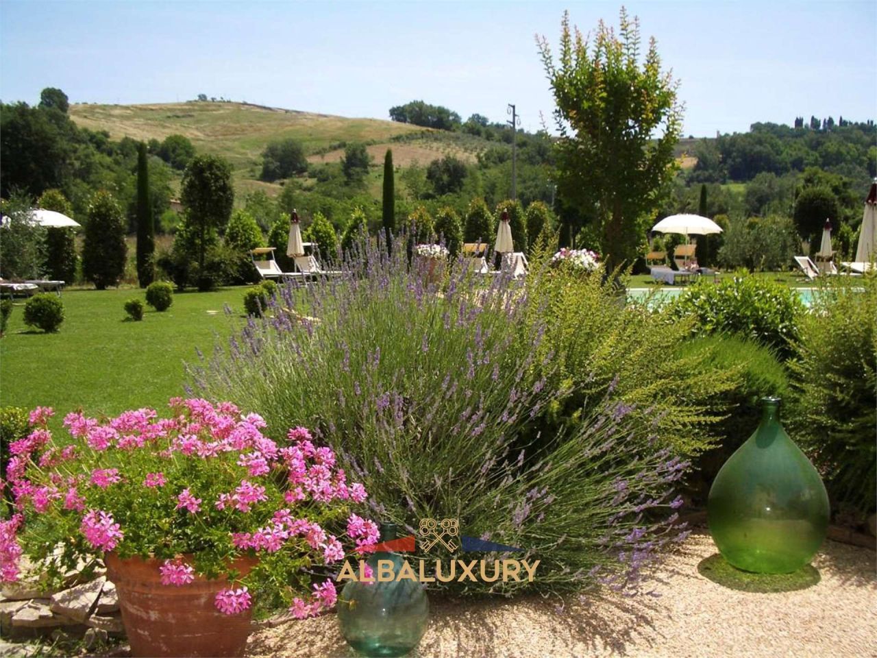 Villa in San Gimignano, Italy, 800 m² - picture 14