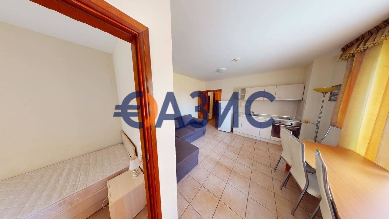 Appartement à Slantchev Briag, Bulgarie, 74 m² - image 1