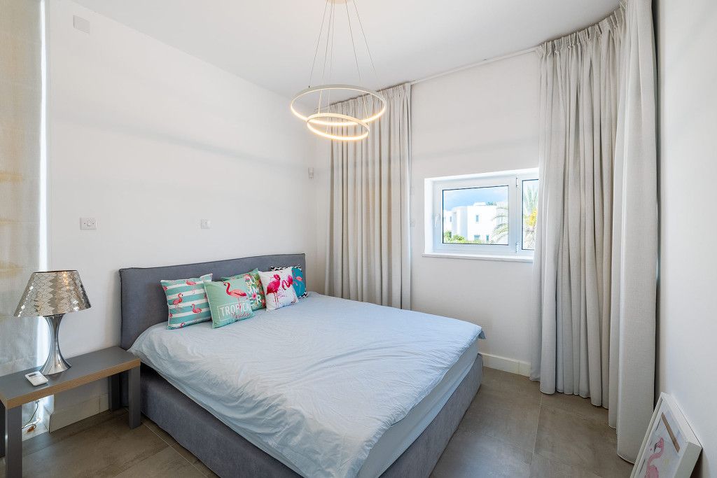 Flat in Paphos, Cyprus, 196 m² - picture 13