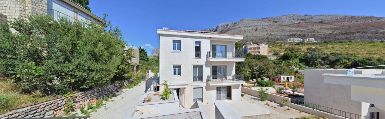 Villa en Rezevici, Montenegro, 270 m² - imagen 9