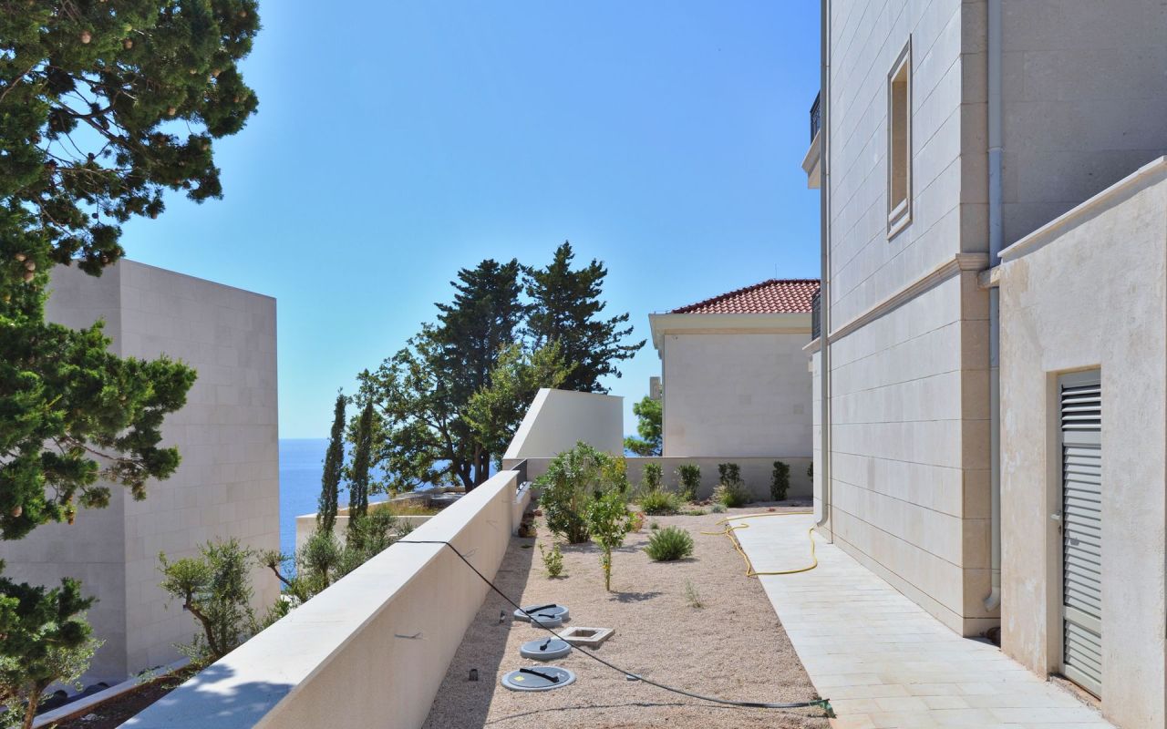 Villa en Rezevici, Montenegro, 270 m² - imagen 12