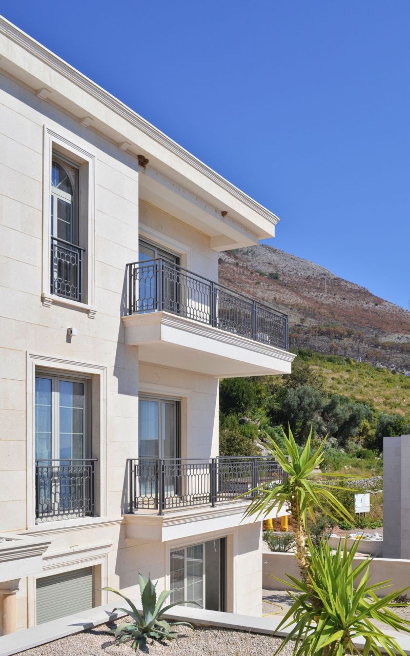 Villa en Rezevici, Montenegro, 270 m² - imagen 11