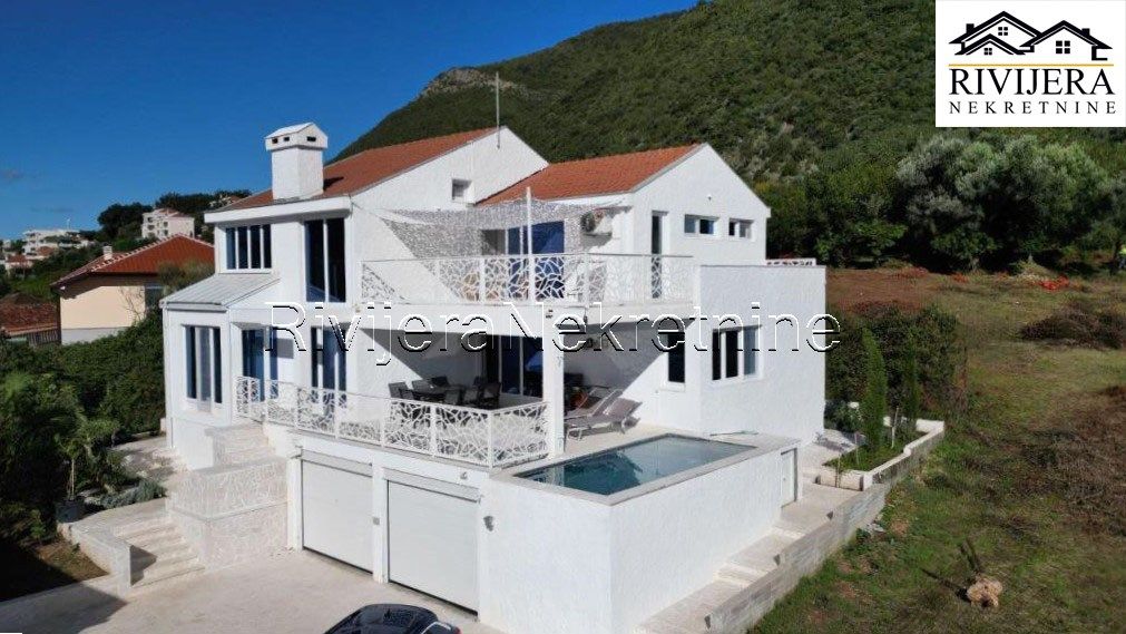 Villa in Herceg-Novi, Montenegro, 792 m² - Foto 1