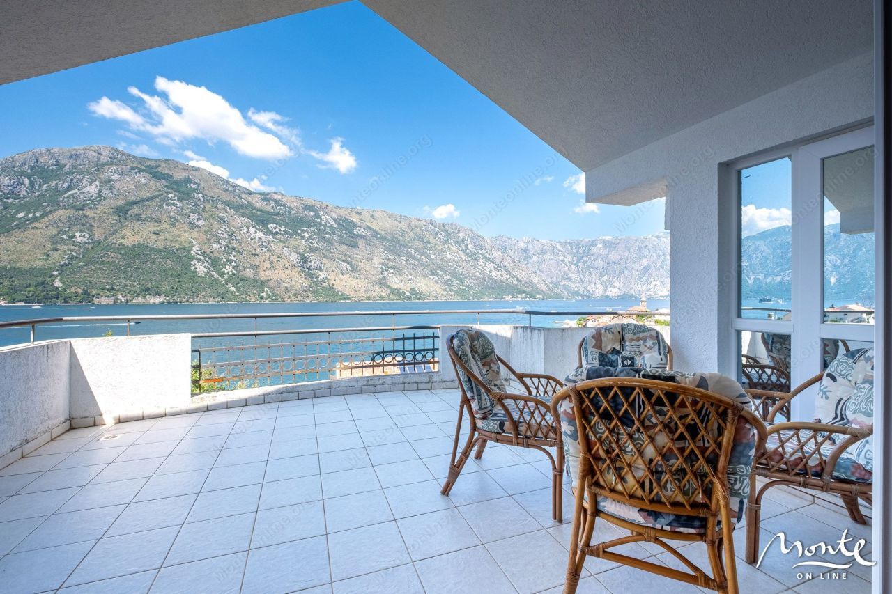 Ático en Kotor, Montenegro, 220 m² - imagen 1