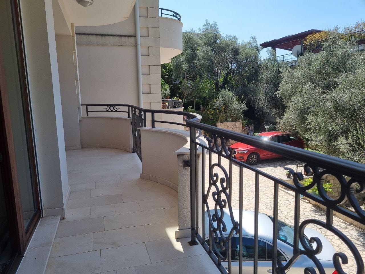 Flat in Petrovac, Montenegro, 86 m² - picture 2