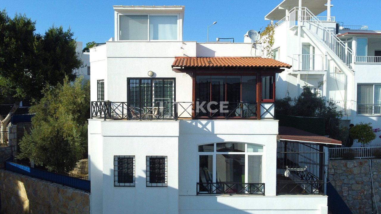 Villa in Bodrum, Türkei, 255 m² - Foto 1