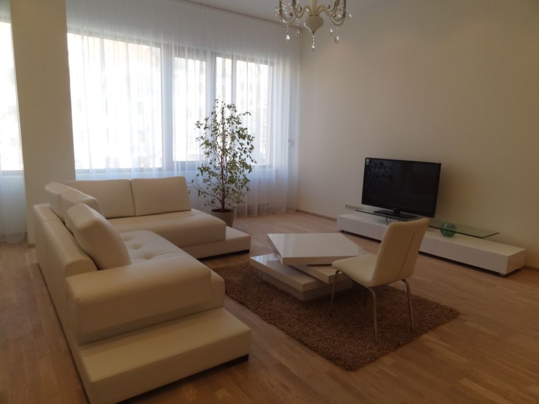 Flat in Riga, Latvia, 176 m² - picture 1