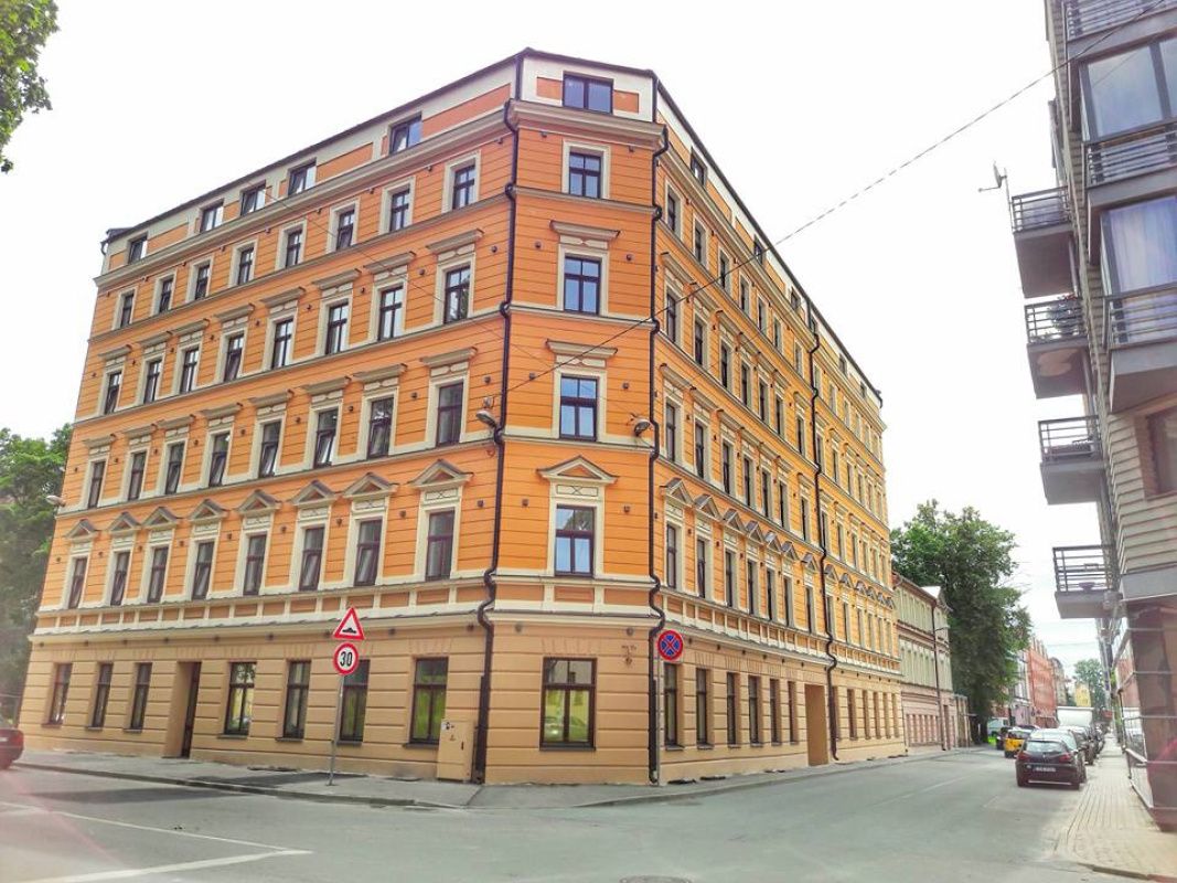 Mietshaus in Riga, Lettland, 2 035 m² - Foto 1