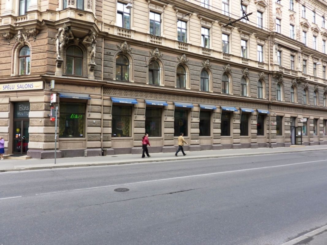 Commercial property in Riga, Latvia, 230 m² - picture 1