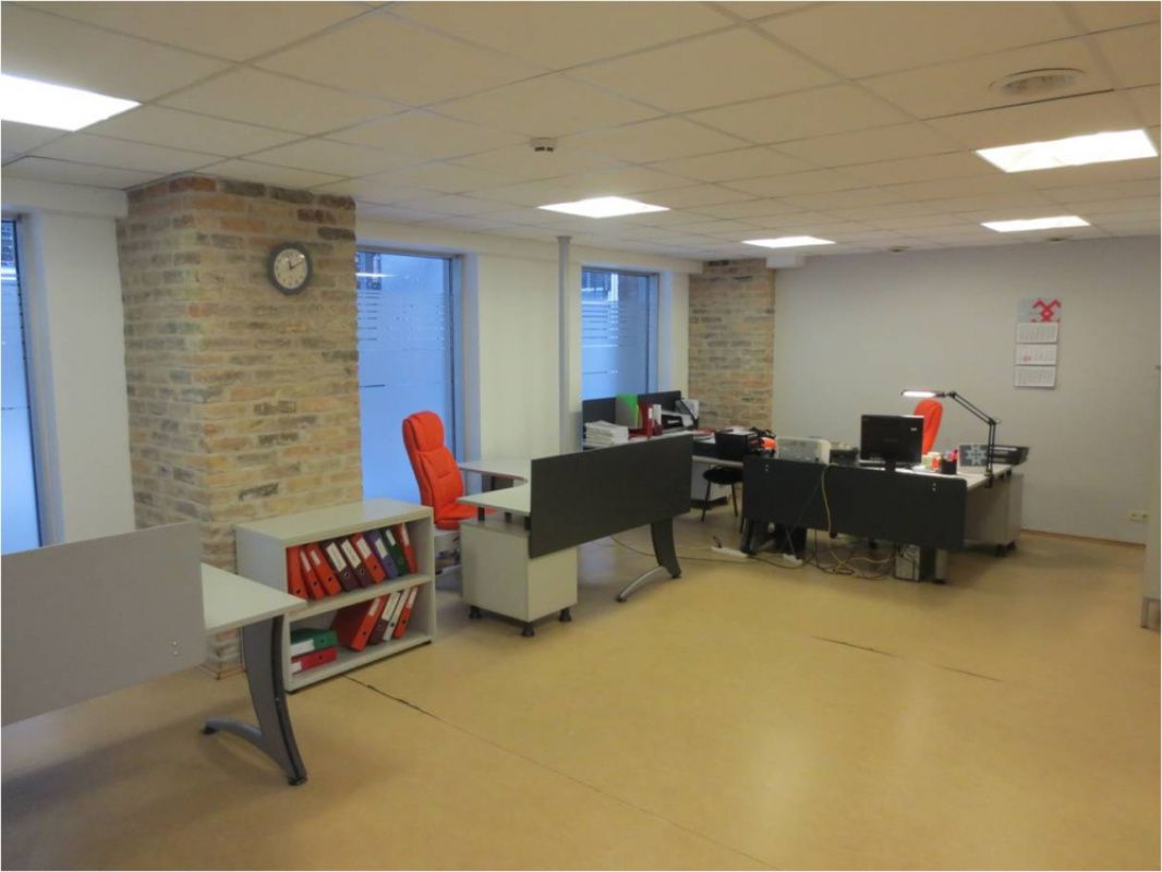 Büro in Riga, Lettland, 2 132 m² - Foto 2