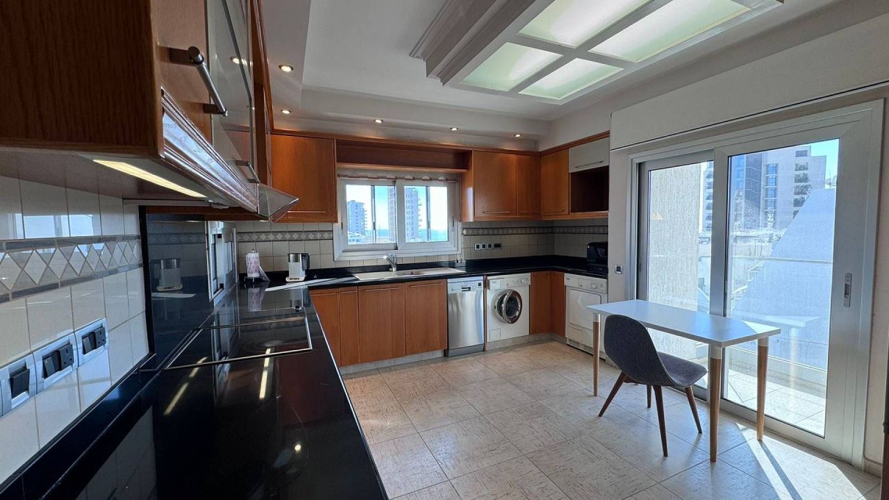 Appartement à Agios Tychon, Chypre, 220 m² - image 2