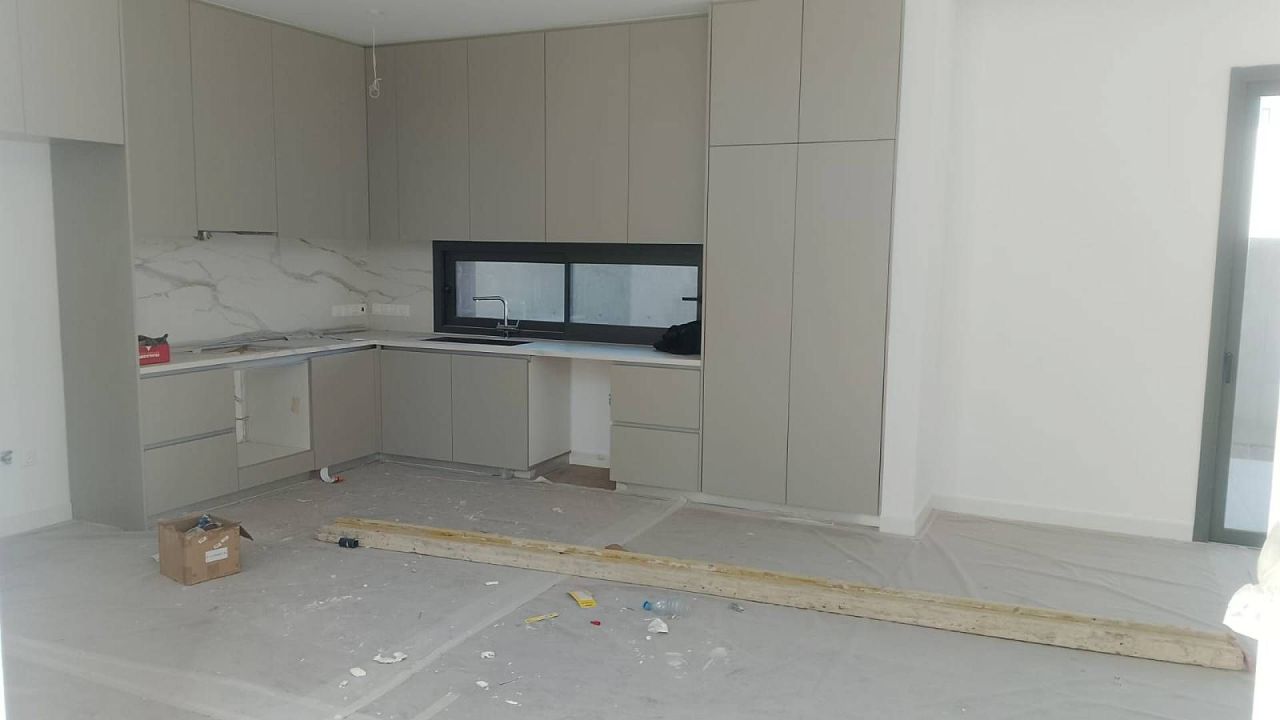 House in Mouttagiaka, Cyprus, 349 m² - picture 3