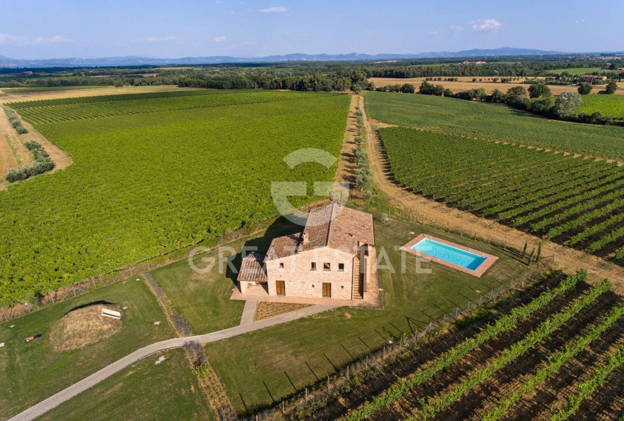 Maison à Cortone, Italie, 294.6 m² - image 1