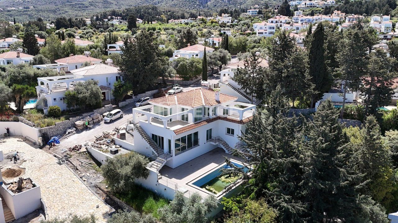 Villa à Kyrenia, Chypre, 320 m² - image 2