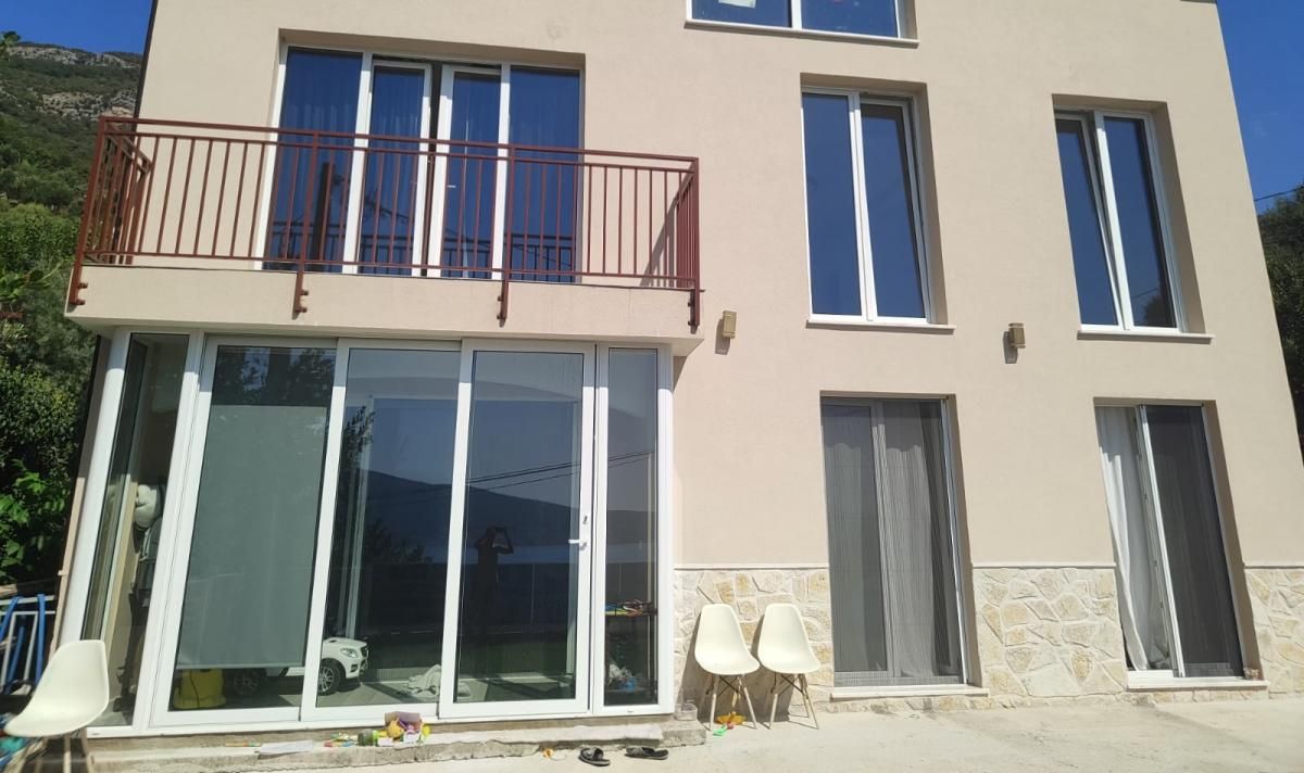 Haus in Baosici, Montenegro, 300 m² - Foto 1