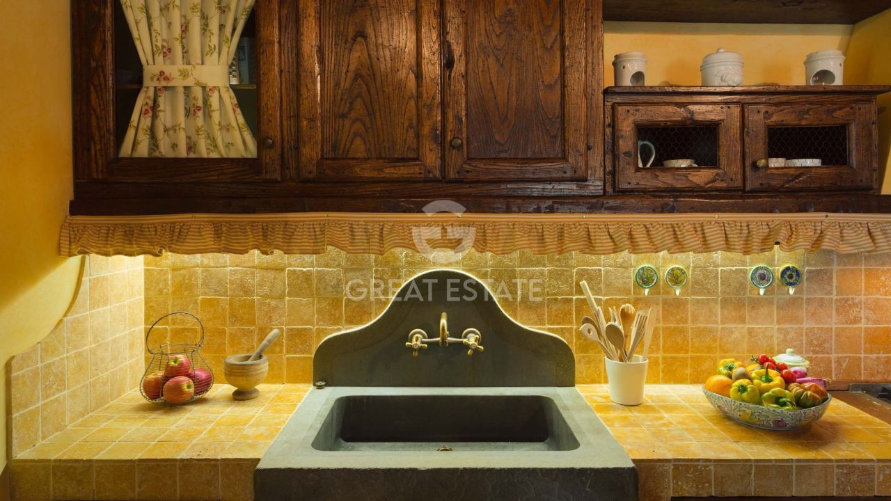 Maison Castelfranco Piandiscò, Italie, 413.8 m² - image 18