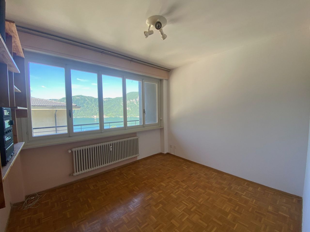 Piso en Campione d'Italia, Italia, 85 m² - imagen 10