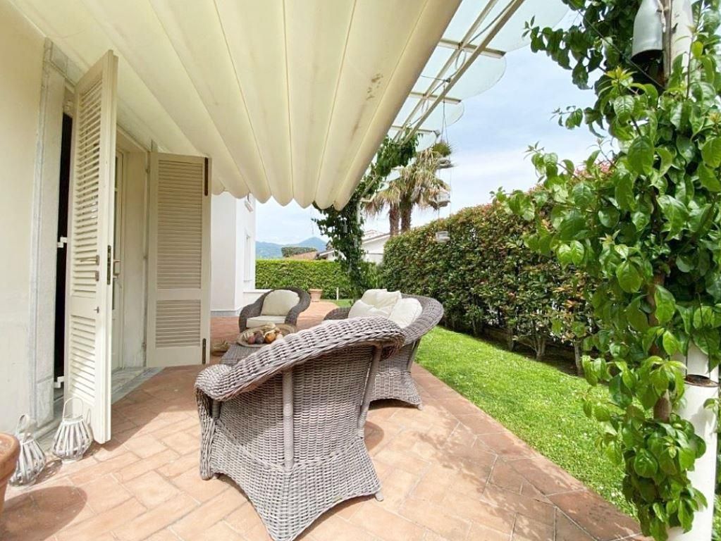 Casa a Marina di Pietrasanta, Italia, 220 m² - foto 2