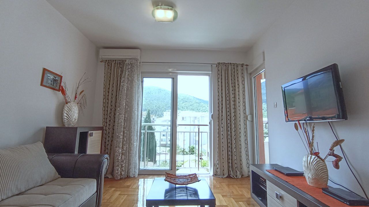 Wohnung in Budva, Montenegro, 47 m² - Foto 1