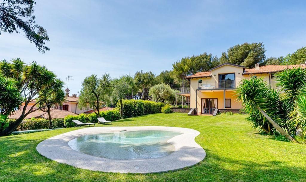 Villa in Andora, Italy, 375 m² - picture 5