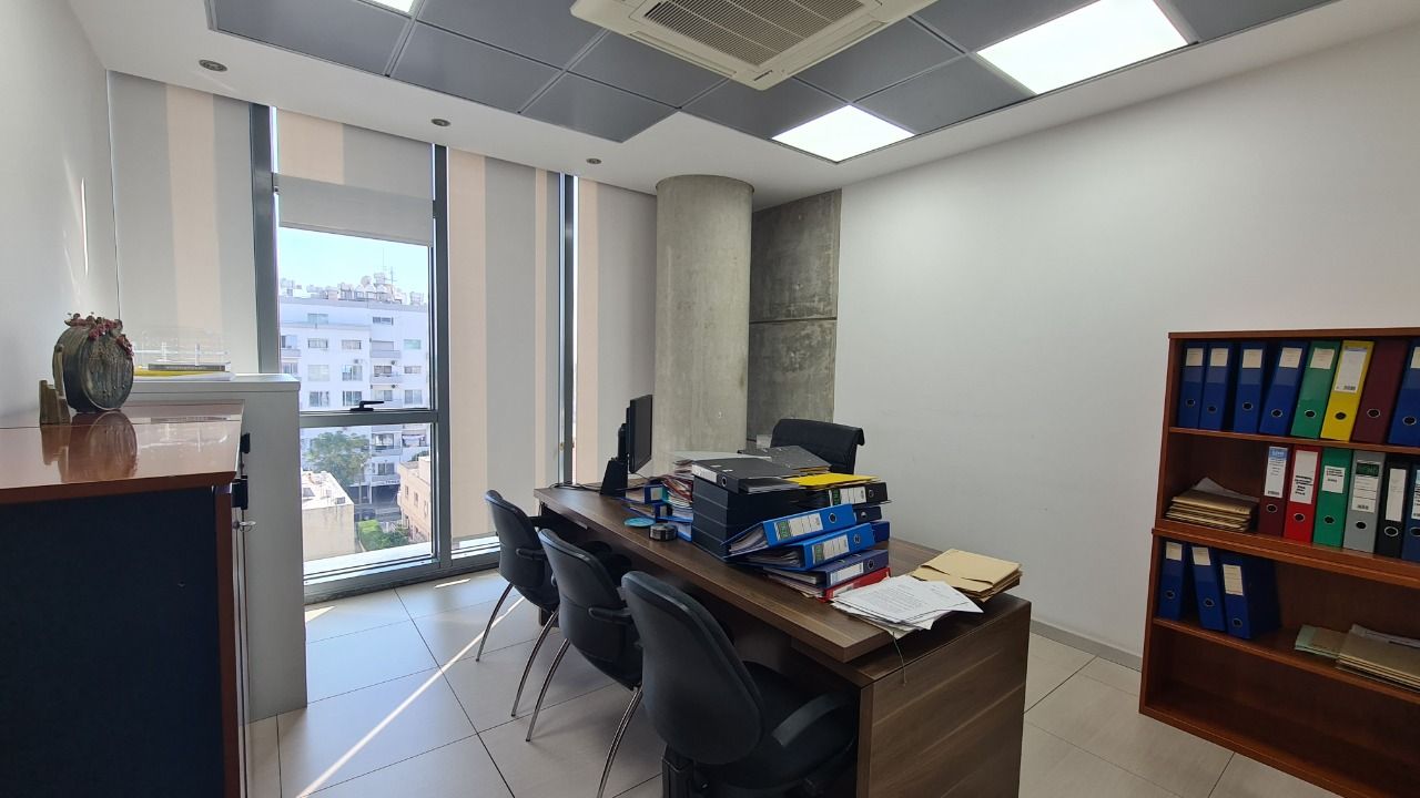 Office in Limassol, Cyprus, 210 m² - picture 10