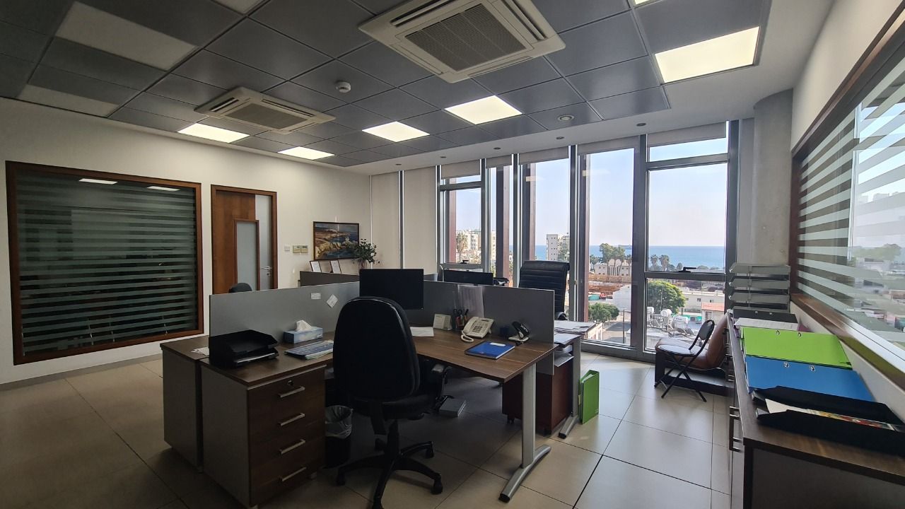 Office in Limassol, Cyprus, 210 m² - picture 11