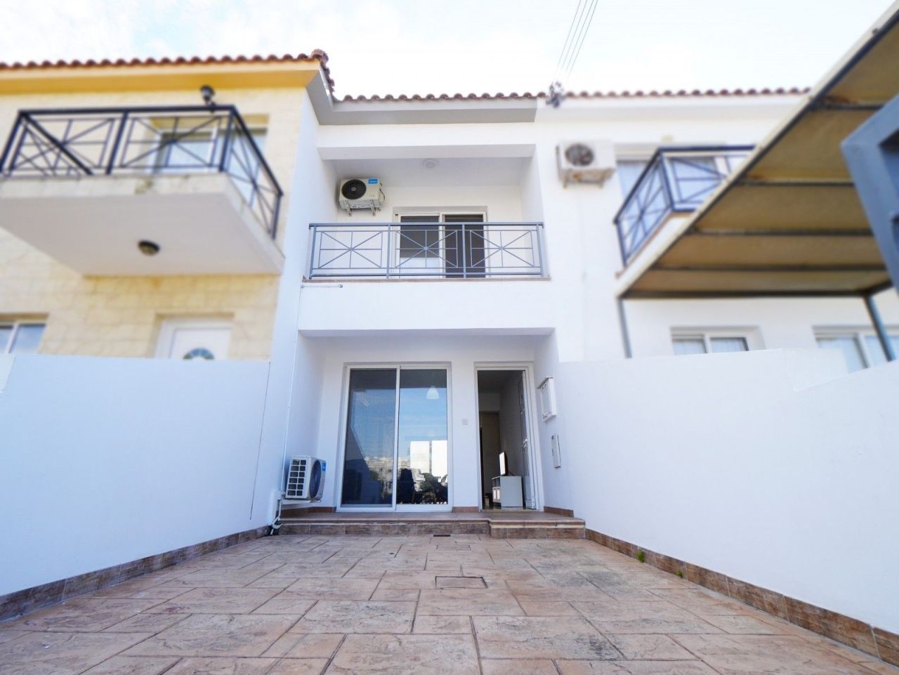 Casa adosada en Lárnaca, Chipre, 114 m² - imagen 1