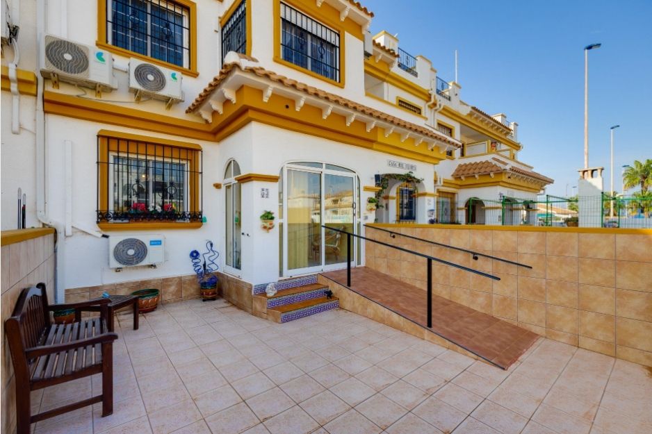 Haus in Torrevieja, Spanien, 85 m² - Foto 1