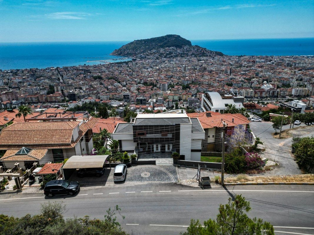 Villa in Alanya, Turkey, 400 m² - picture 1