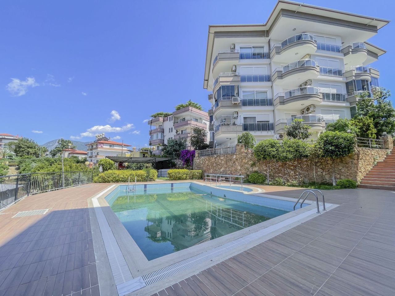 Piso en Alanya, Turquia, 1 555 m² - imagen 1