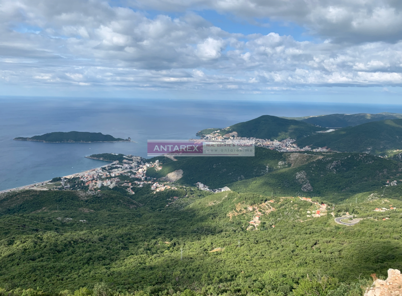 Terrain à Budva, Monténégro, 24 460 m² - image 1