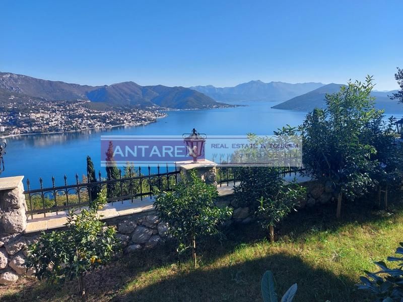 Villa in Herceg-Novi, Montenegro, 433 m² - picture 2