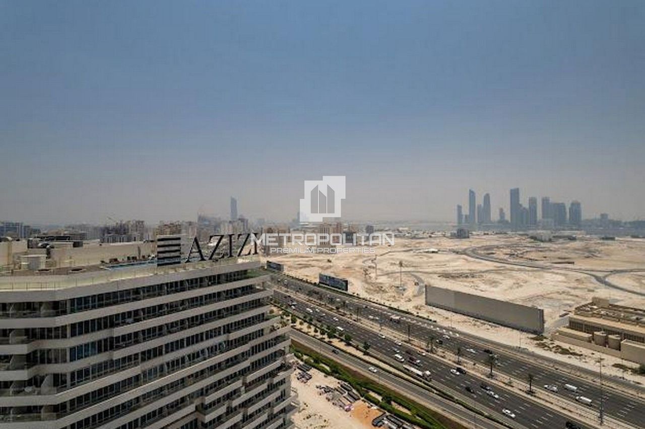 Apartment in Dubai, UAE, 61 m² - picture 1