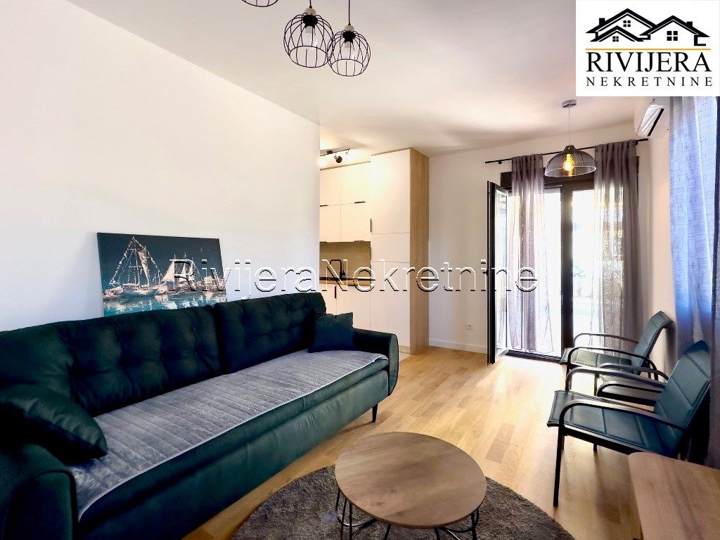 Piso en Herceg-Novi, Montenegro, 31 m² - imagen 1