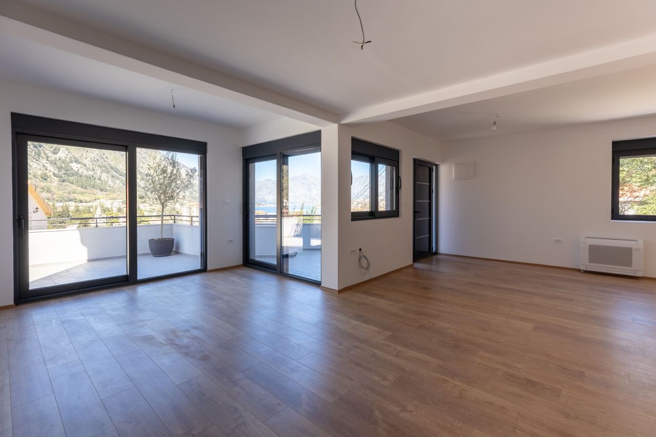 Casa a Kotor, Montenegro, 160 m² - foto 3