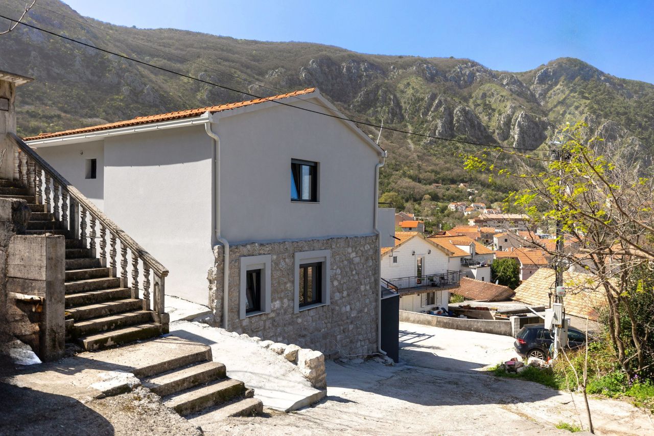 Casa a Kotor, Montenegro, 160 m² - foto 18