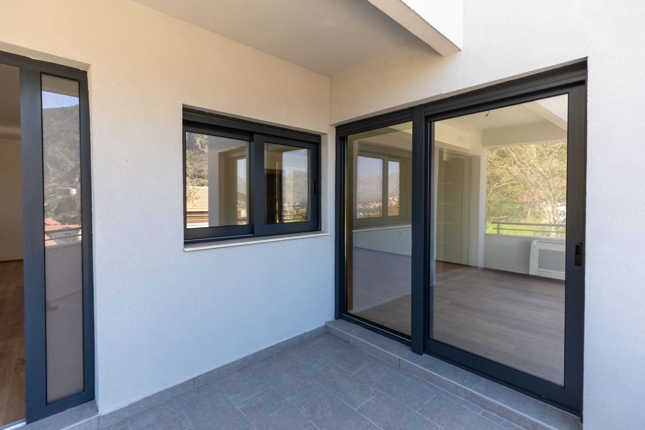 Casa a Kotor, Montenegro, 160 m² - foto 11