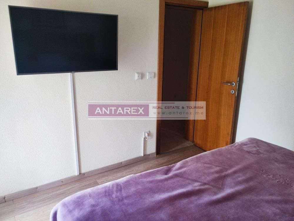 Apartment in Bar, Montenegro, 65 m² - picture 6