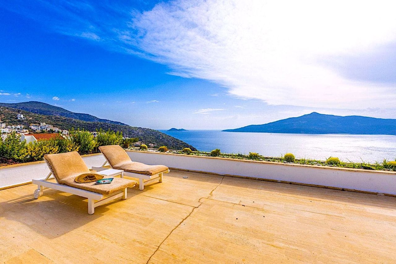 Villa en Kalkan, Turquia, 300 m² - imagen 1