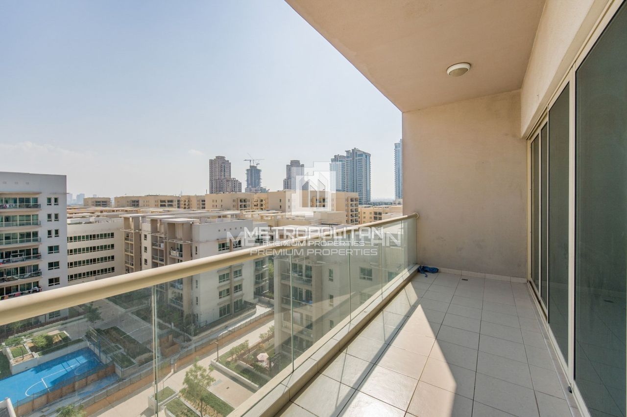 Apartment in Dubai, UAE, 119 m² - picture 1