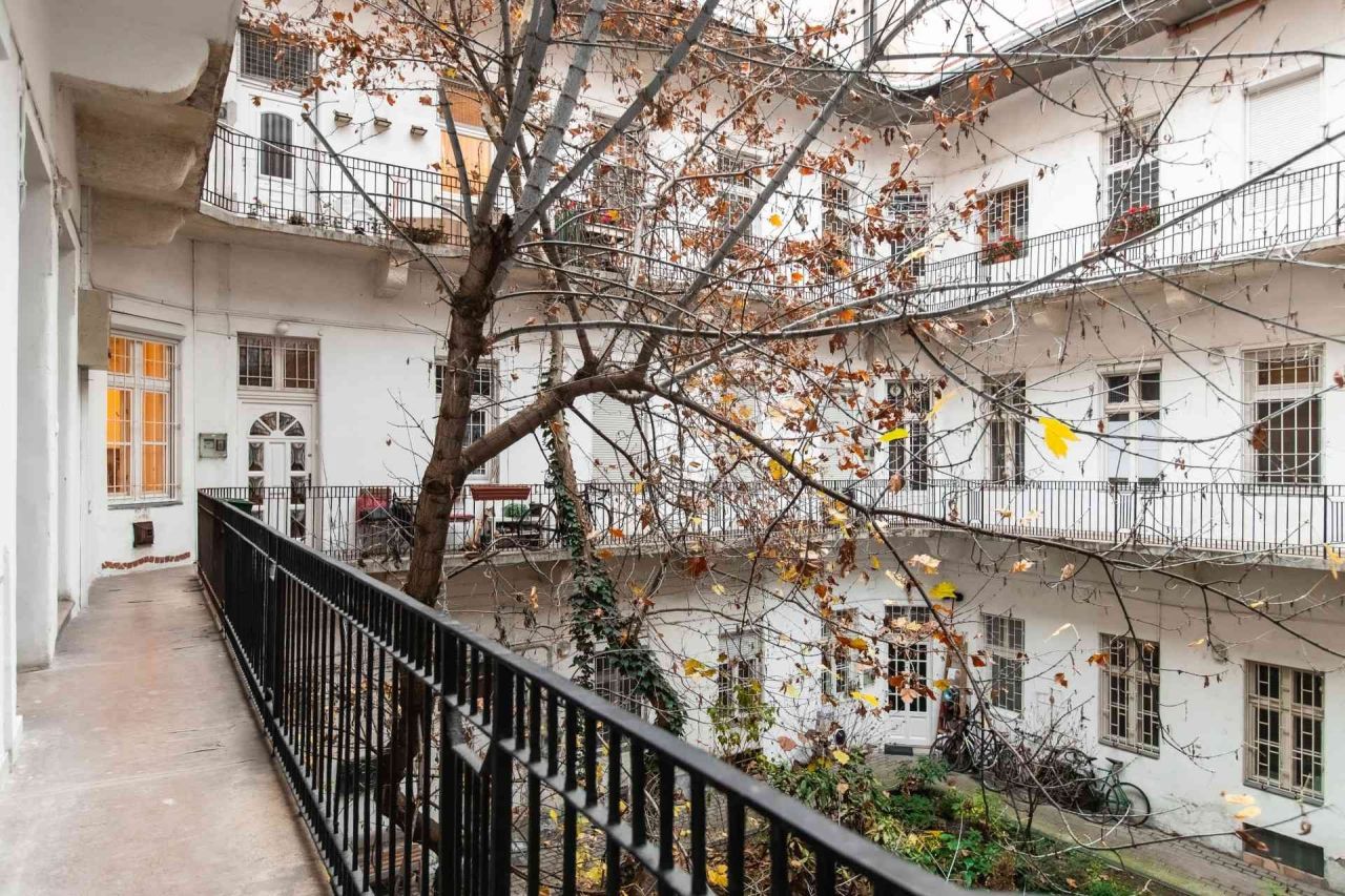 Flat in Budapest, Hungary, 90 m² - picture 19