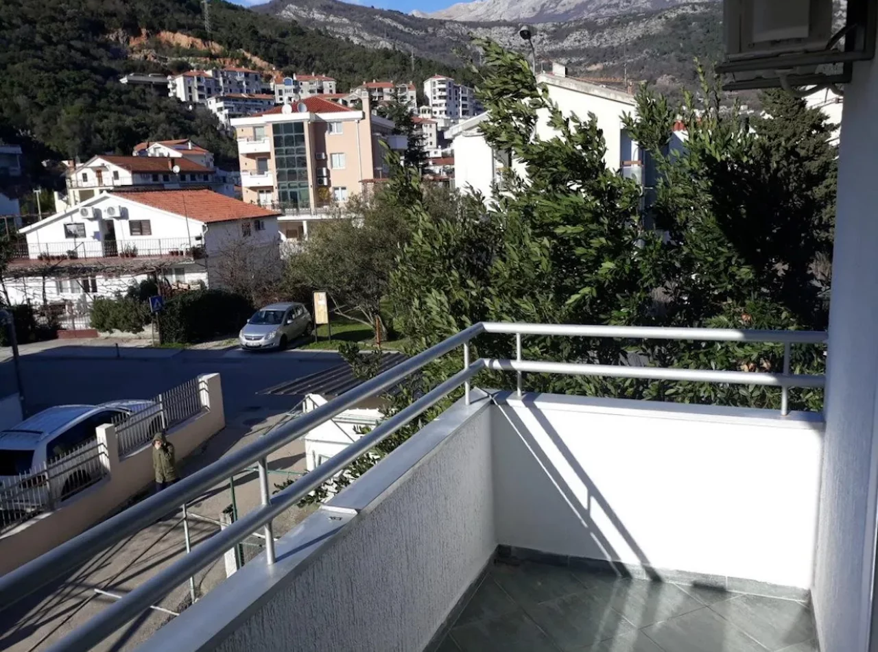 Piso en Budva, Montenegro, 32 m² - imagen 1