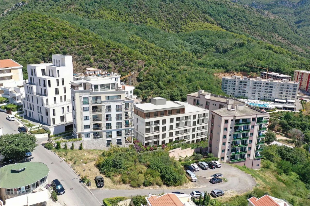 Apartment in Becici, Montenegro, 43 m² - Foto 1