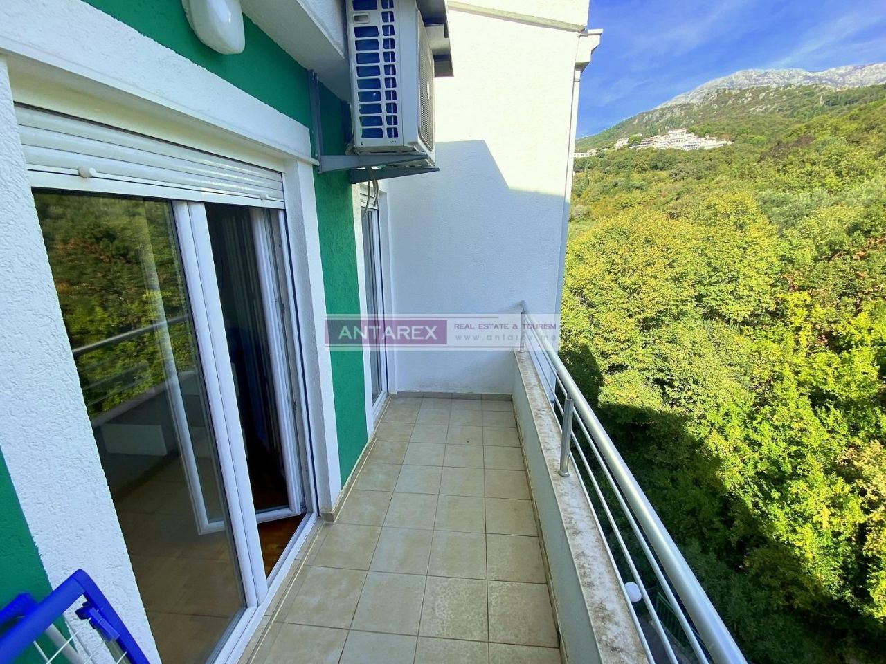 Apartment in Herceg-Novi, Montenegro, 125 m² - picture 5